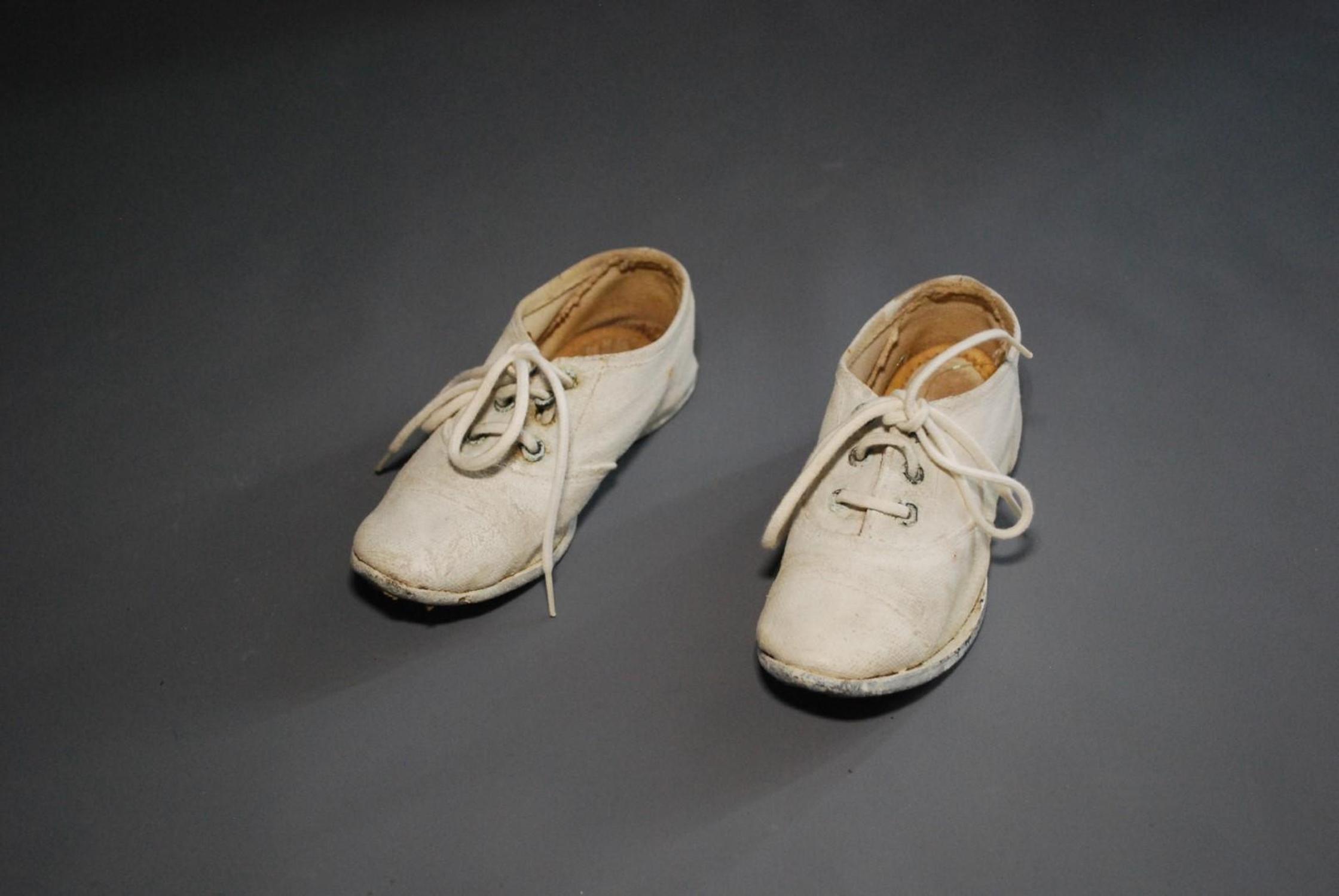 Photographie de chaussons d'enfant